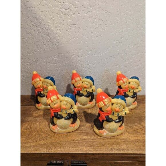 5 Vintage Blow Mold Light Topper 7” Penguins Hard Plastic Lawn Stake Light Cover - Picture 1 of 7